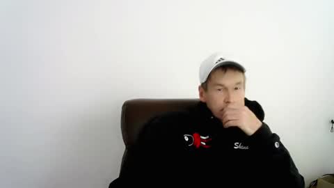 Snapshot of sae1900 chatting on November 29, 2025, 6:22 pm sae1900 online show from November 29, 2025, 6:22 pm