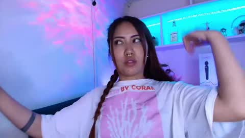 Cami online show from November 5, 2025, 7:03 pm