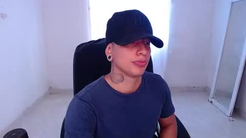 saenz_hotx online show from December 4, 2024, 3:21 pm