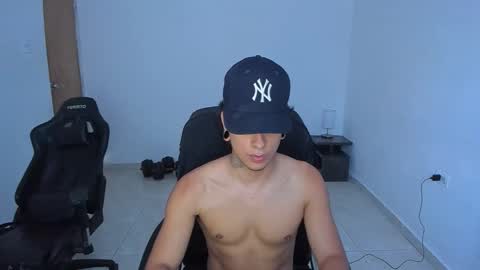 saenz_hotx online show from December 16, 2025, 5:07 pm