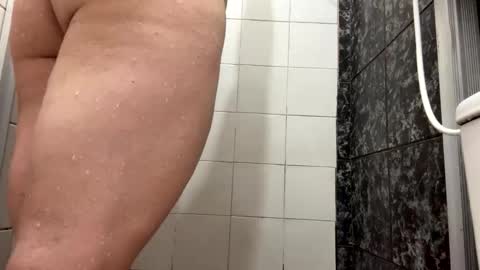 safadeenho0811 online show from December 3, 2025, 10:24 am