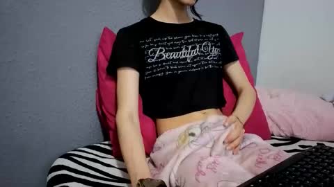 Safiro Queen online show from May 25, 2026, 12:00 pm
