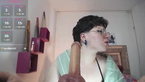 SAFYKA online show from October 16, 2025, 2:23 am