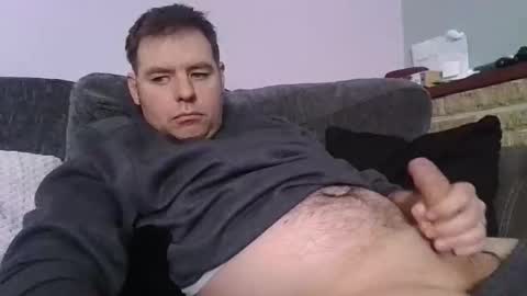 saggyballs83 online show from April 16, 2026, 1:23 pm