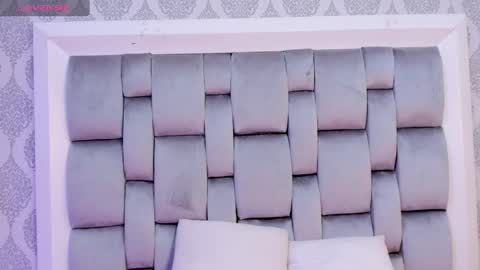 Cattleya online show from December 13, 2024, 3:32 pm