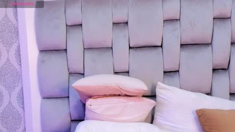 Cattleya online show from December 16, 2024, 12:27 pm