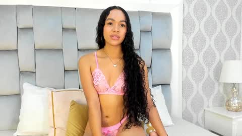 Cattleya online show from January 14, 2025, 11:53 am