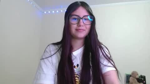 Sahaliefox  online show from September 26, 2025, 11:53 pm