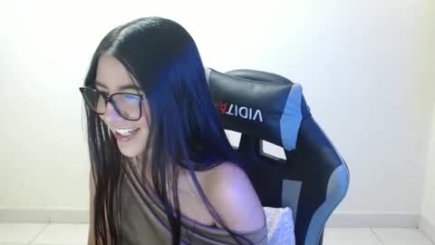 Sahaliefox  online show from February 13, 2026, 3:52 pm