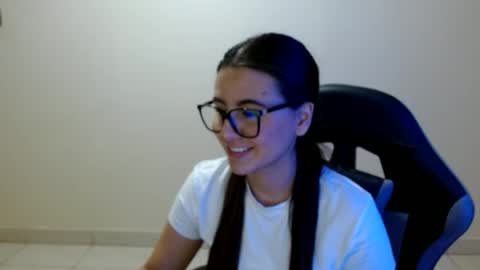 Snapshot of sahaliefox_ chatting on June 30, 2026, 9:05 pm Sahaliefox online show from June 30, 2026, 9:05 pm