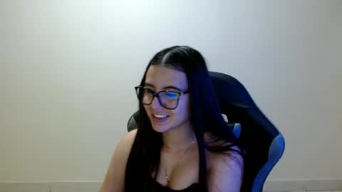 Snapshot of sahaliefox_ chatting on July 7, 2026, 11:31 pm Sahaliefox online show from July 7, 2026, 11:31 pm