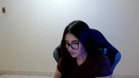 Snapshot of sahaliefox_ chatting on July 23, 2026, 10:29 pm Sahaliefox online show from July 23, 2026, 10:29 pm