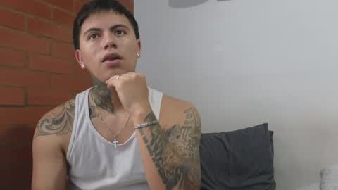 Snapshot of sahara_n_thiago chatting on May 27, 2026, 11:51 am Sahara y Thiago online show from May 27, 2026, 11:51 am