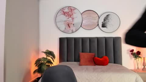 Sahara Garcia online show from February 20, 2025, 1:36 am