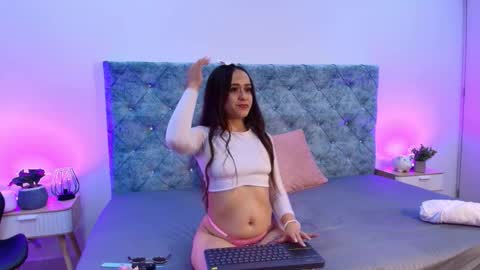 S A H M A N T A   R O S E online show from February 6, 2026, 3:11 am