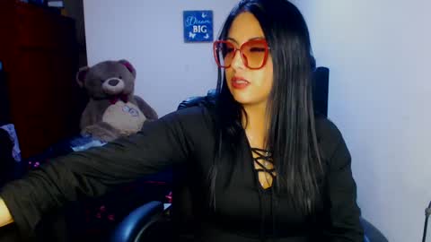 Karina online show from October 4, 2025, 2:42 am