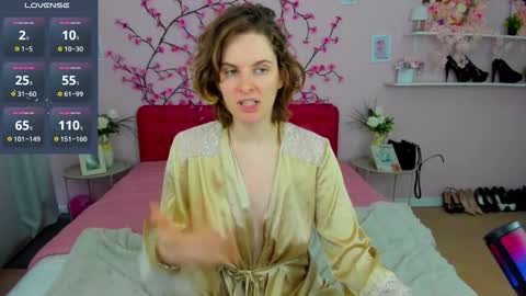 Adel online show from November 20, 2025, 7:41 am