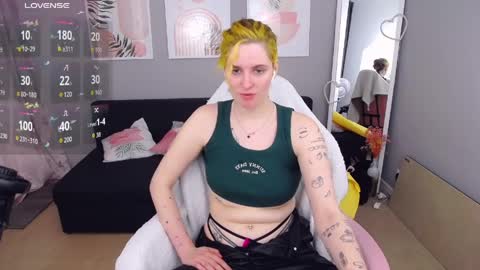 Adel online show from April 4, 2026, 12:35 pm