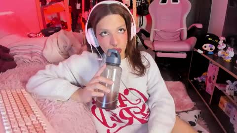 Rose online show from April 5, 2026, 11:02 pm