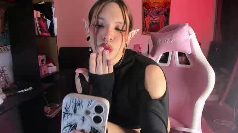 Snapshot of sailorbunnystar chatting on May 3, 2026, 3:01 am Rose online show from May 3, 2026, 3:01 am