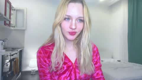 Sofia online show from April 3, 2026, 3:26 am