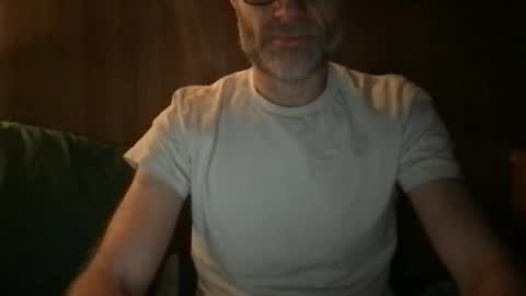 Snapshot of saint009 chatting on April 29, 2026, 8:48 pm saint009 online show from April 29, 2026, 8:48 pm