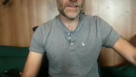 Snapshot of saint009 chatting on May 9, 2026, 11:26 am saint009 online show from May 9, 2026, 11:26 am