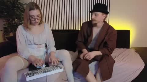 saint__vicious online show from February 14, 2025, 6:02 am