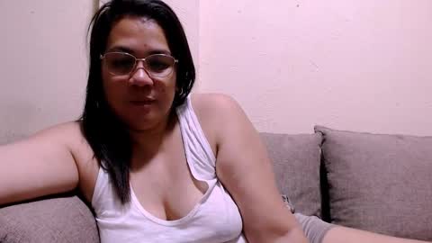 Snapshot of saint_flowerxxx chatting on February 23, 2025, 2:35 pm saint_flowerxxx online show from February 23, 2025, 2:35 pm
