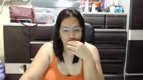 Snapshot of saint_flowerxxx chatting on May 19, 2026, 3:51 pm saint_flowerxxx online show from May 19, 2026, 3:51 pm