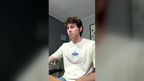 Snapshot of saint_nott chatting on April 25, 2026, 10:29 pm saint_nott online show from April 25, 2026, 10:29 pm