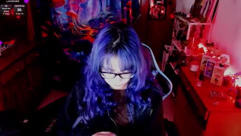    online show from December 5, 2025, 9:29 am