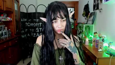 Snapshot of sakaexxx chatting on December 14, 2025, 10:31 am online show from December 14, 2025, 10:31 am