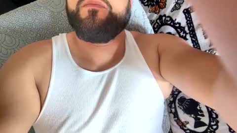 sal cumplaciente online show from October 31, 2025, 5:47 pm