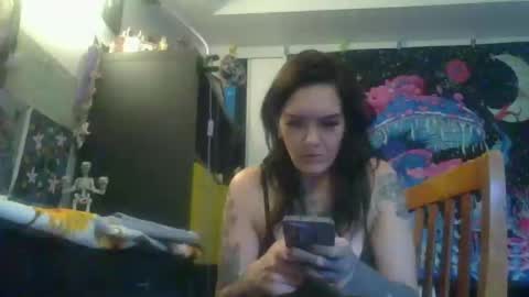 salemsslut online show from January 27, 2025, 7:03 pm