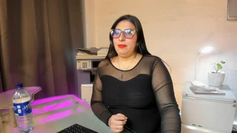 Snapshot of sally_dvine chatting on June 24, 2026, 4:11 am Sally online show from June 24, 2026, 4:11 am