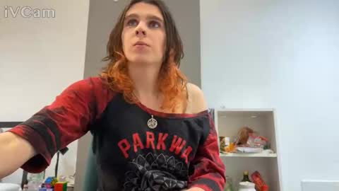 Snapshot of sally_vae chatting on March 30, 2026, 8:32 pm Sally Vae online show from March 30, 2026, 8:32 pm