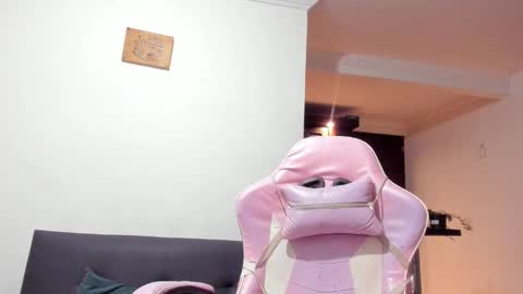 sallymaddoxx online show from December 12, 2024, 3:32 am