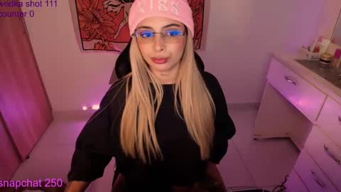 sallymaddoxx online show from May 4, 2026, 11:45 pm