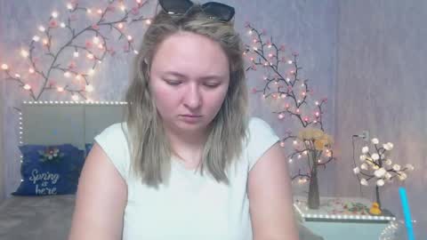 Snapshot of sallyverda chatting on May 4, 2026, 6:37 pm Sally online show from May 4, 2026, 6:37 pm