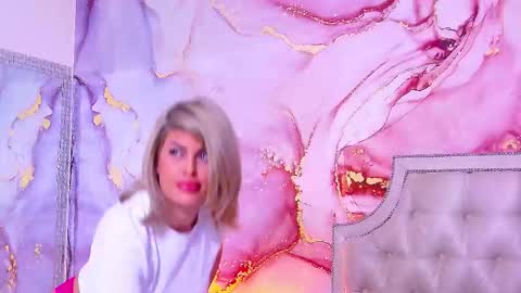 Snapshot of salmaroze chatting on November 25, 2025, 5:51 am SalmaRoze online show from November 25, 2025, 5:51 am