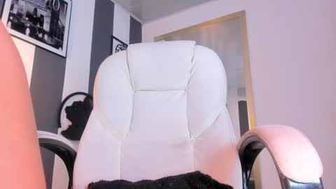 salome__evans online show from January 26, 2025, 1:15 pm