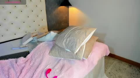 Salome online show from April 25, 2026, 1:41 pm