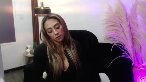 salome_drasin online show from September 25, 2025, 4:38 am