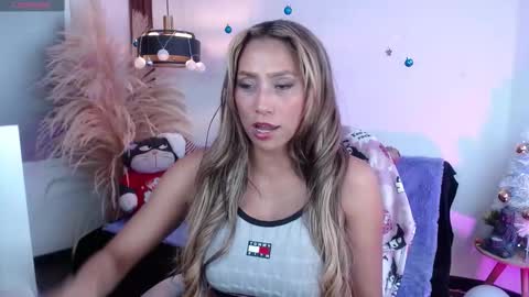 salome_drasin online show from December 22, 2025, 8:39 pm