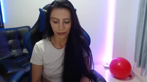 Snapshot of salome_sweet4_ chatting on December 5, 2025, 2:09 am salome online show from December 5, 2025, 2:09 am