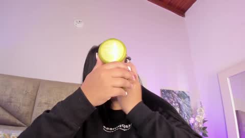 Snapshot of salomesimos1 chatting on February 5, 2025, 1:22 pm Salome online show from February 5, 2025, 1:22 pm