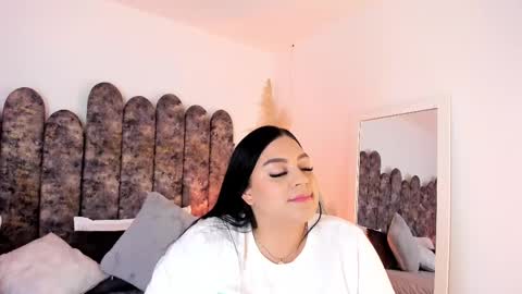 Snapshot of salomesimos1 chatting on September 15, 2025, 10:43 pm Salome online show from September 15, 2025, 10:43 pm