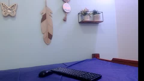 salomesmit666 online show from January 18, 2026, 8:12 pm