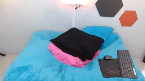 martina online show from February 23, 2025, 10:49 am